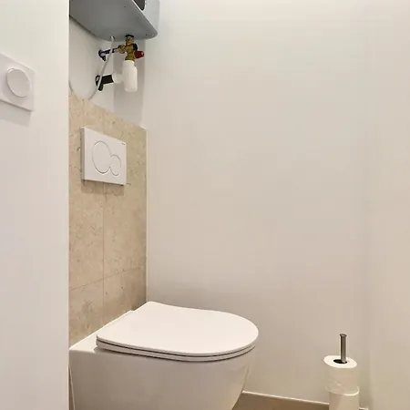Appartement Montgolfier 5 - T2 With Garage In A - Villeurbanne
